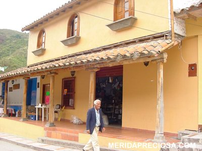 Calle Principal de Cacute. Foto �: Jairo Orozco  07 abril 2007