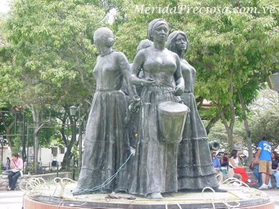 Monumento a las Hero�nas en M�rida, Venezuela